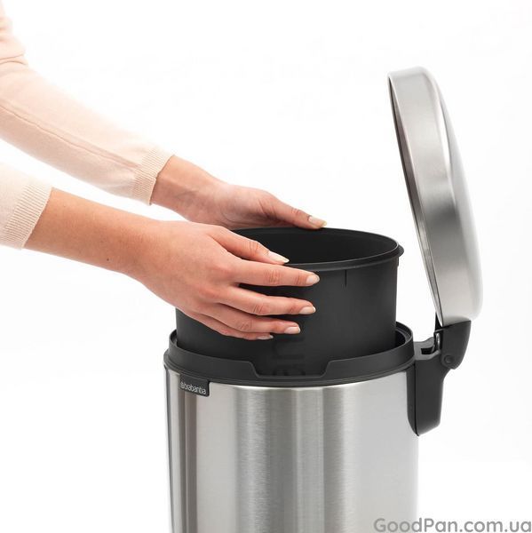 Ведро для мусора Brabantia Pedal Bin 5 л, стальное-матовое 112645 фото