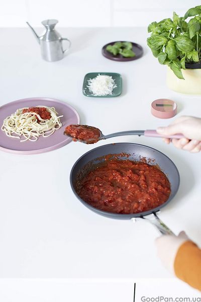Кухонная ложка со скребком Brabantia Tasty 31 см, бордовая 122743 фото
